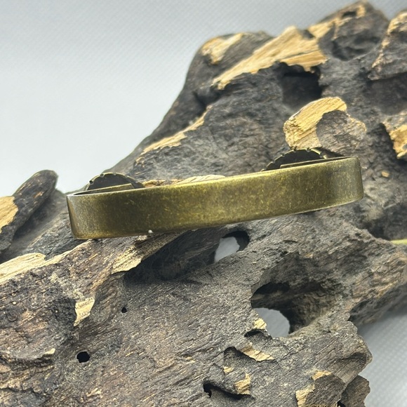 Loren Hope Sarra Red Crystal Cuff Antiqued Brass Bracelet - Picture 2 of 8